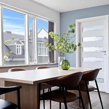 Apartment Down Town Rvk Shopping Street Living Reykjavik